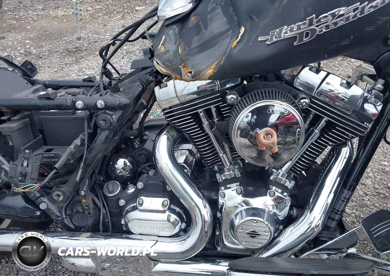 2012 Harley-Davidson Flhx Street Glide VIN:1HD1KBM11CB633739 - 8
