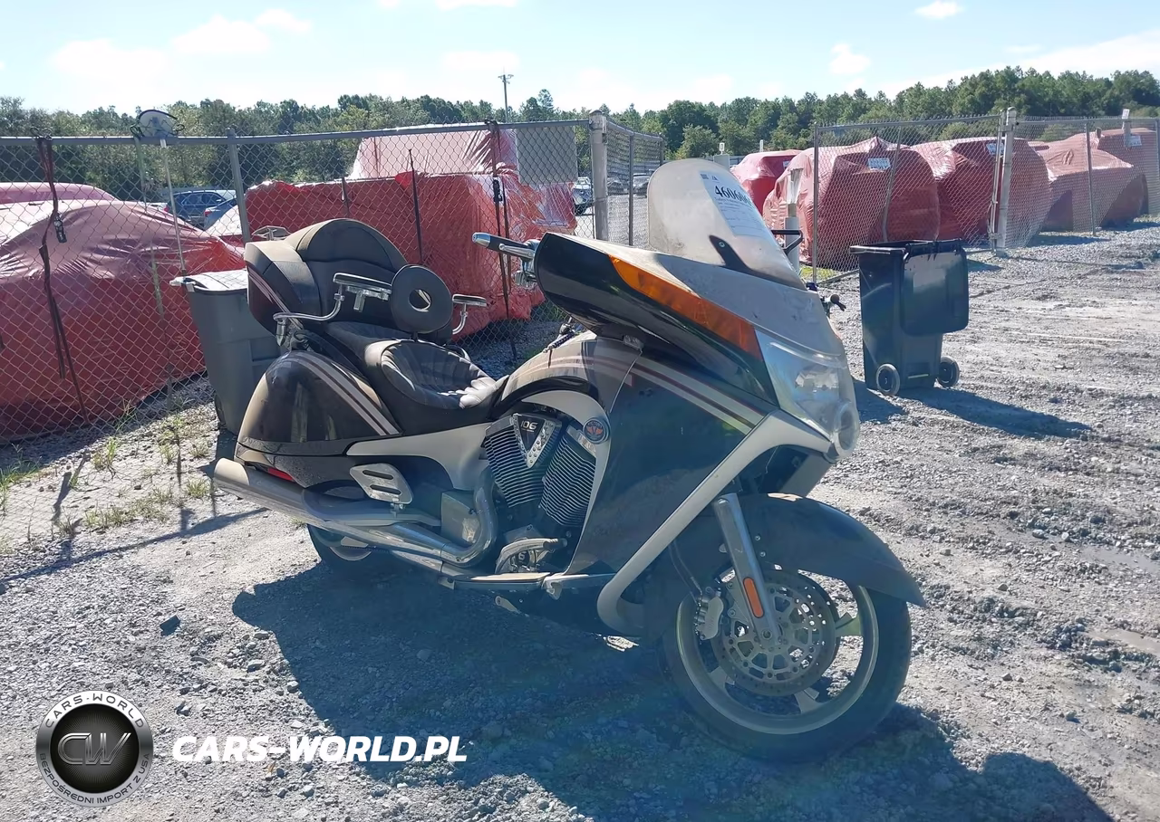 2009 Victory Motorcycles Vision Touring – zdjęcie 1 z 13
