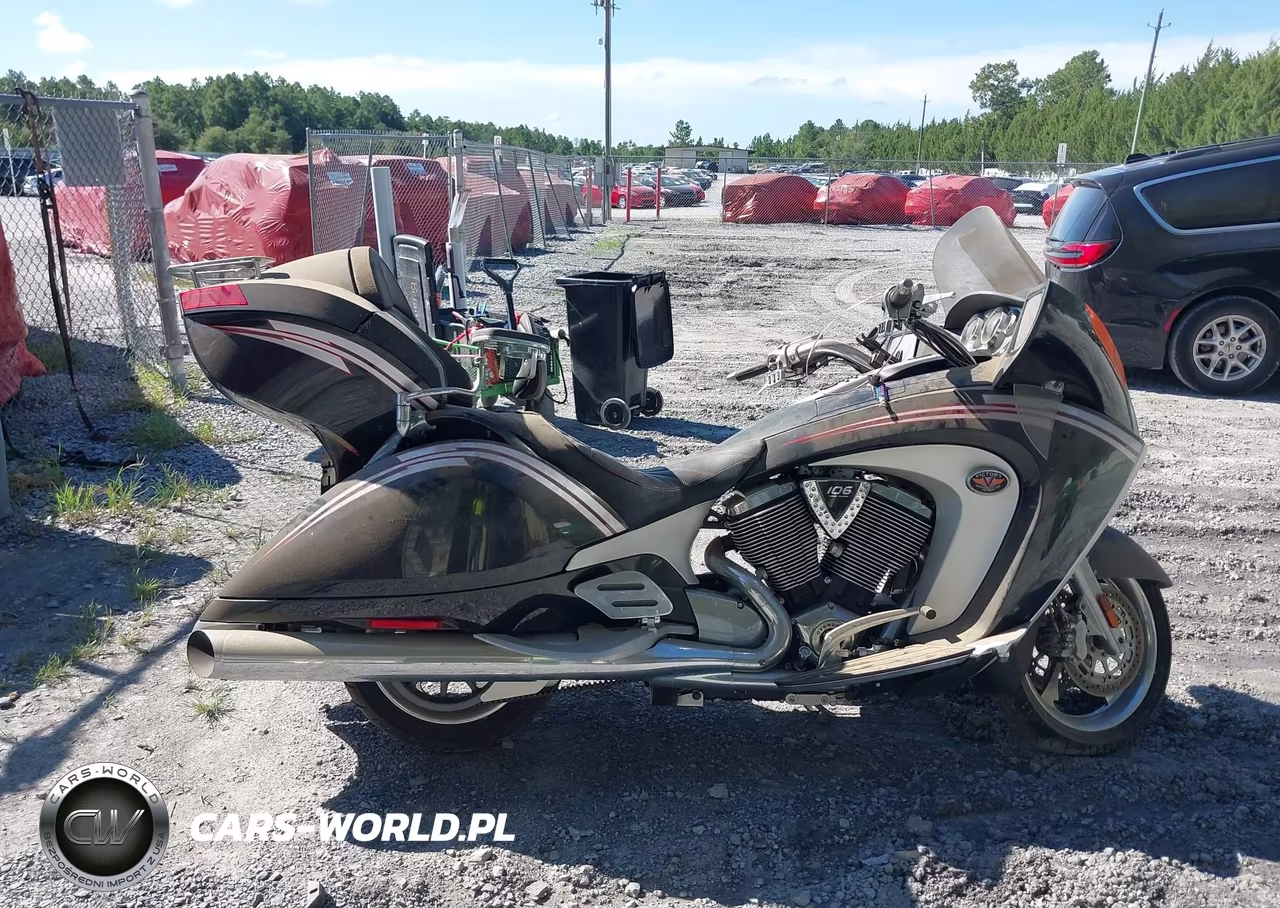 2009 Victory Motorcycles Vision Touring VIN:5VPSD36D293003679 - 12