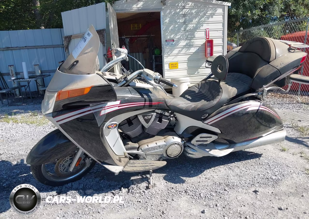 2009 Victory Motorcycles Vision Touring VIN:5VPSD36D293003679 - 2