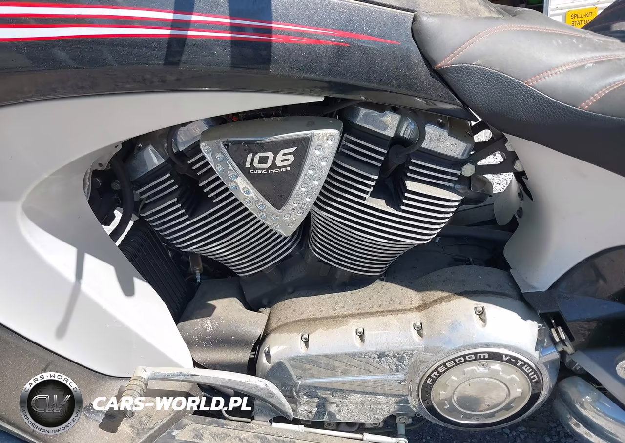 2009 Victory Motorcycles Vision Touring VIN:5VPSD36D293003679 - 9