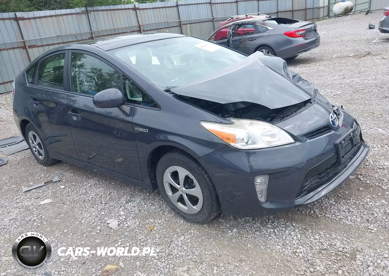 2013 Toyota Prius Three – zdjęcie 1 z 16