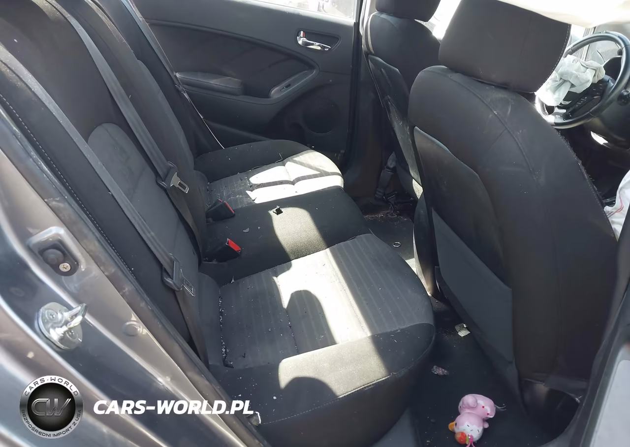 2018 Kia Forte S VIN:3KPFL4A76JE241641 - 8