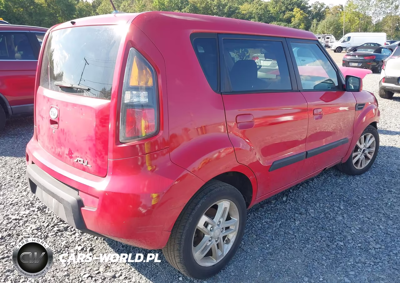 2010 Kia Soul + VIN:KNDJT2A26A7045248 - 4