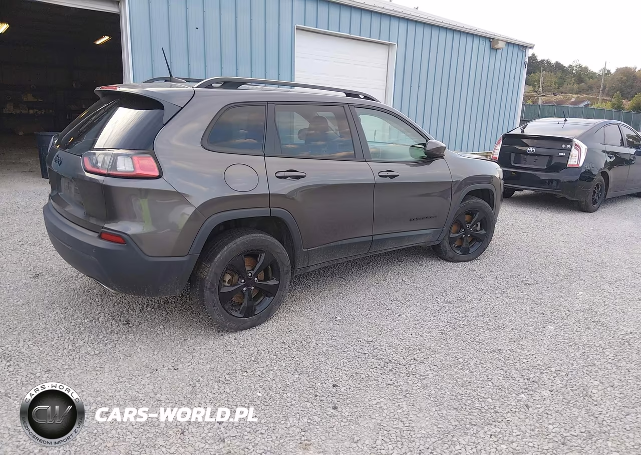 2019 Jeep Cherokee Altitude 4X4 VIN:1C4PJMLN3KD322914 - 4