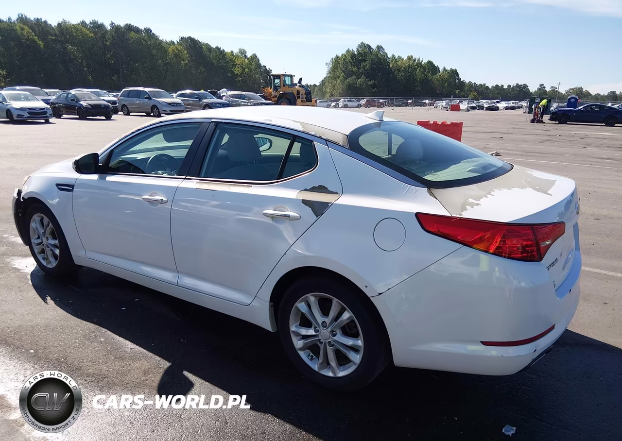 2013 Kia Optima Lx VIN:5XXGM4A70DG116759 - 3