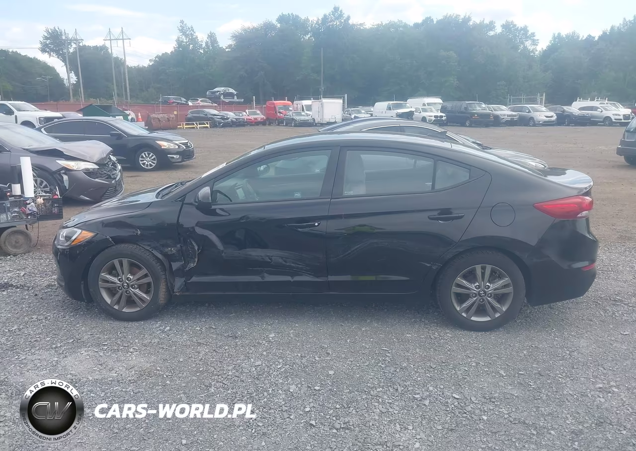2018 Hyundai Elantra Sel VIN:5NPD84LF2JH220942 - 17