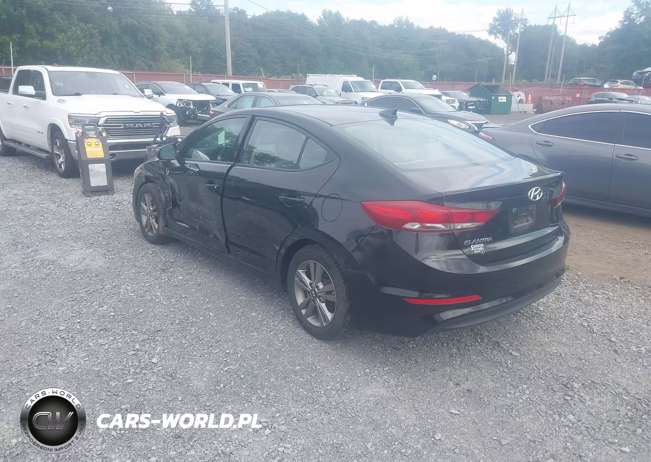 2018 Hyundai Elantra Sel VIN:5NPD84LF2JH220942 - 3