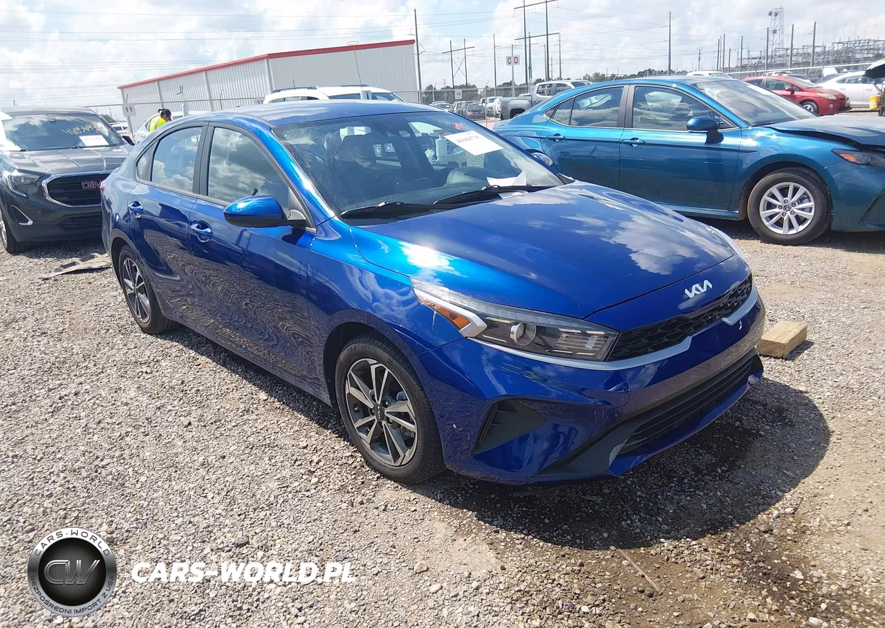2024 Kia Forte Lxs