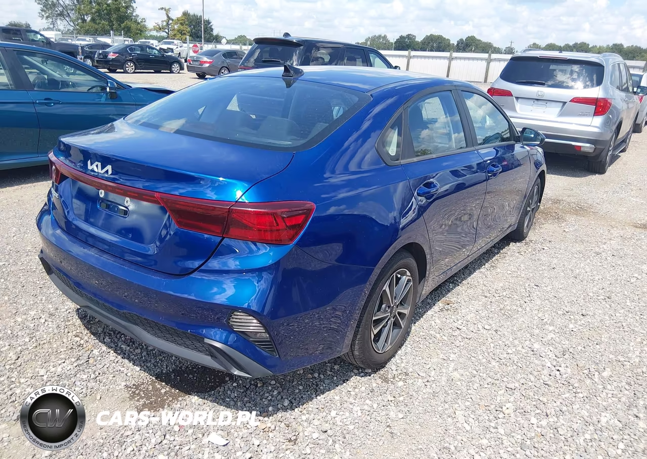 2024 Kia Forte Lxs VIN:3KPF24AD3RE807873 - 4