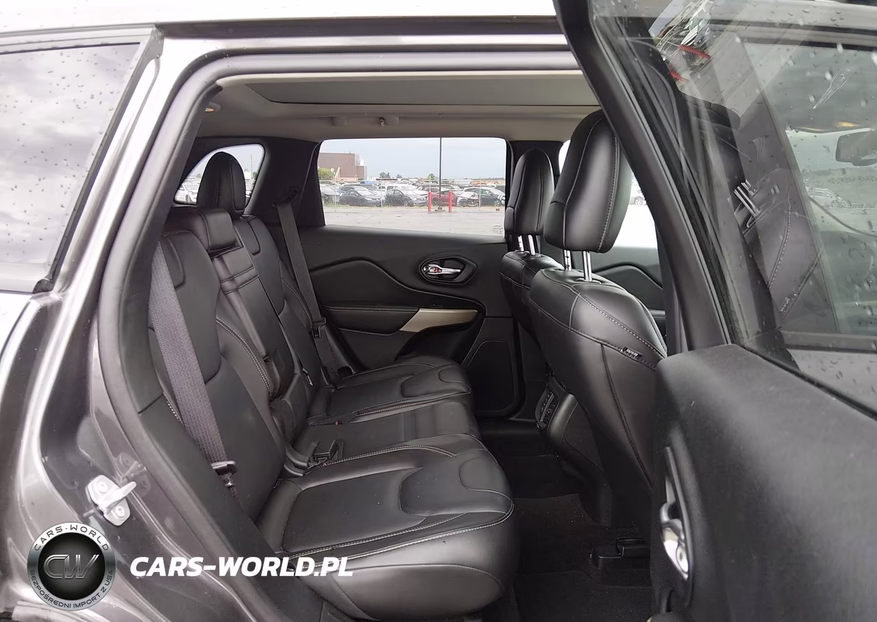 2018 Jeep Cherokee Limited 4X4 VIN:1C4PJMDX1JD520969 - 8