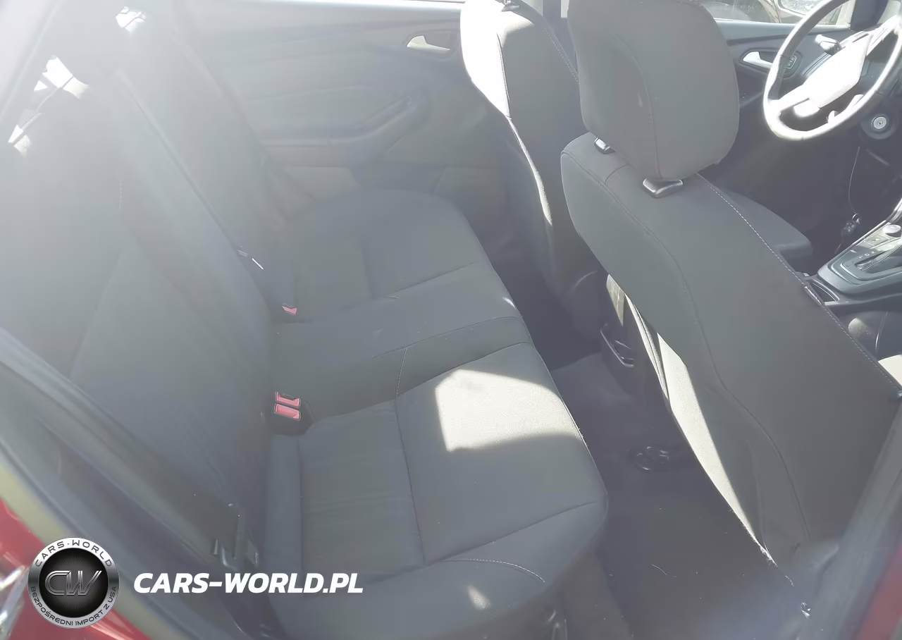 2016 Ford Focus Se VIN:1FADP3F20GL274675 - 8
