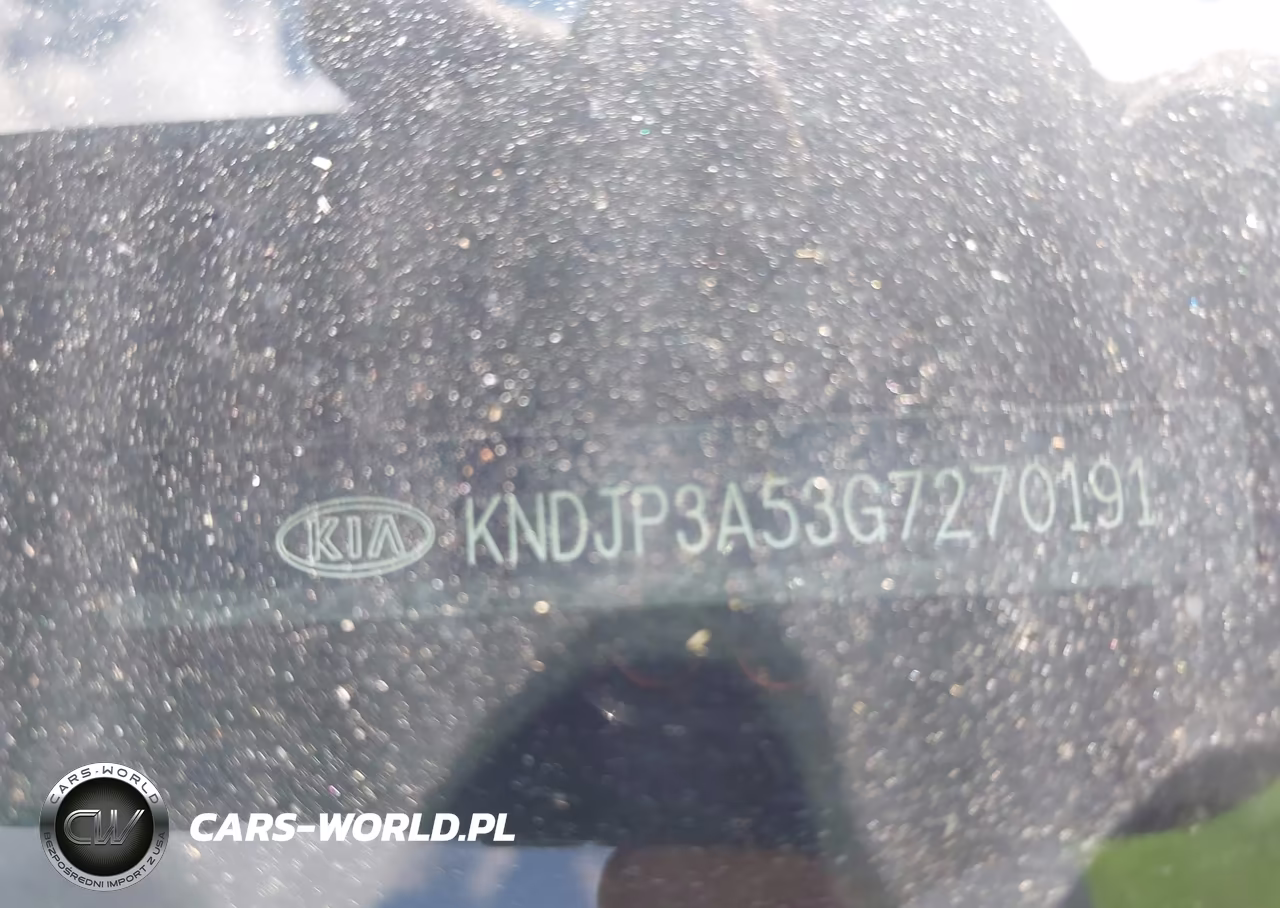 2016 Kia Soul + VIN:KNDJP3A53G7270191 - 9