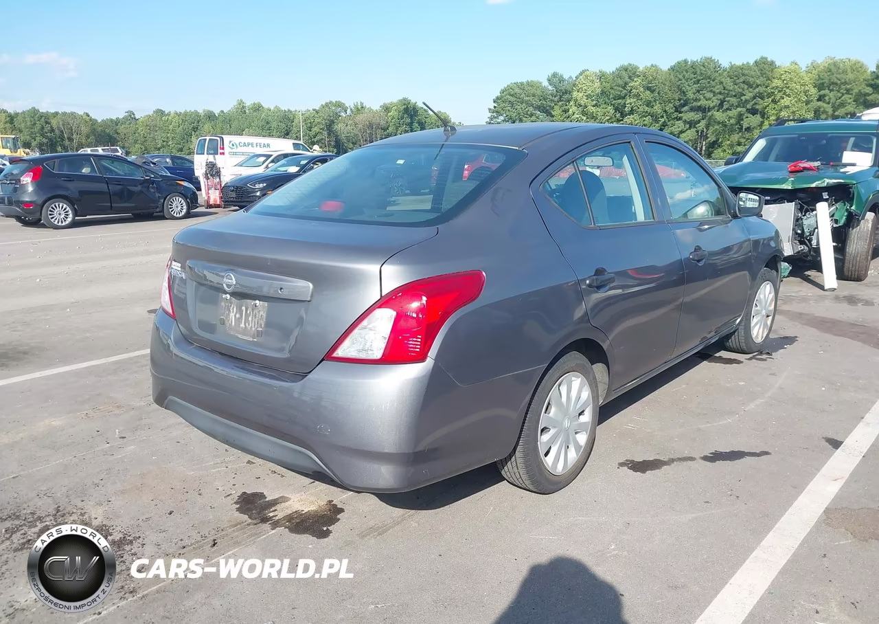 2016 Nissan Versa 1.6 S VIN:3N1CN7AP5GL883211 - 4
