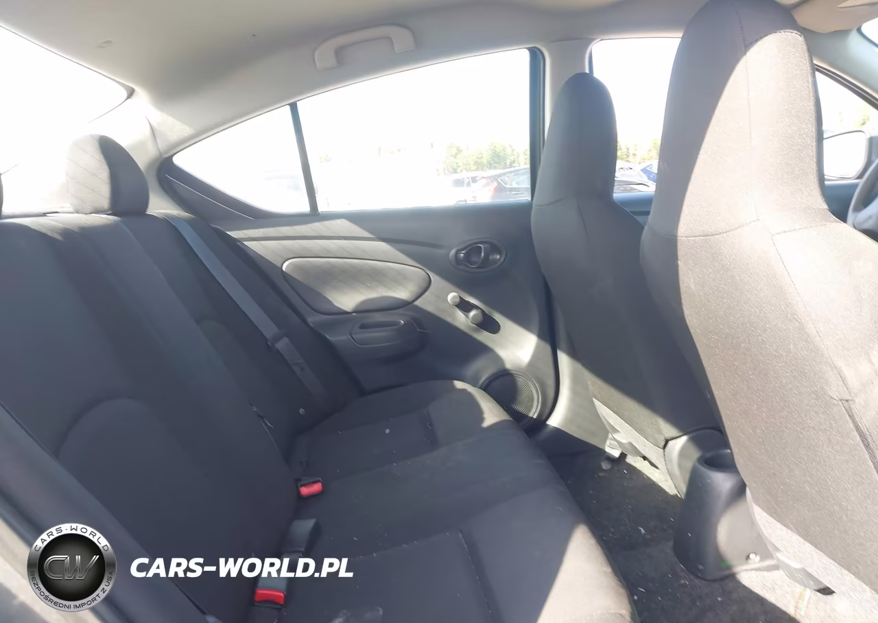 2016 Nissan Versa 1.6 S VIN:3N1CN7AP5GL883211 - 8