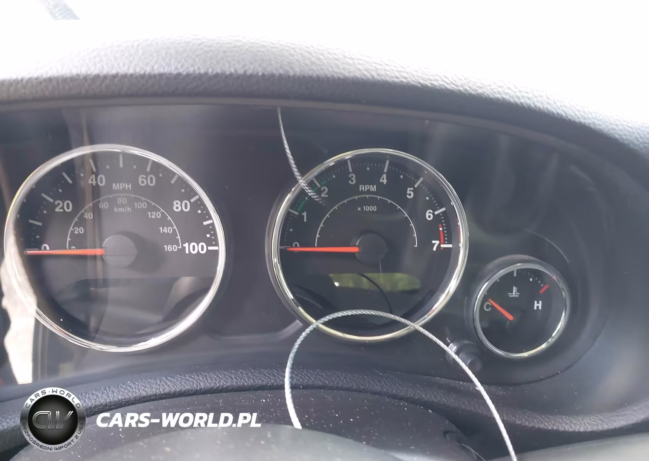 2016 Jeep Wrangler Unlimited Sport VIN:1C4BJWDG3GL258425 - 15