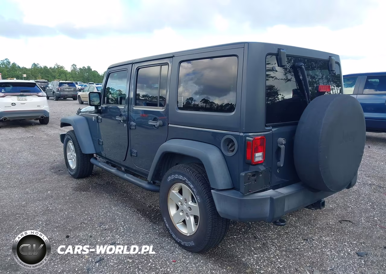 2016 Jeep Wrangler Unlimited Sport VIN:1C4BJWDG3GL258425 - 3