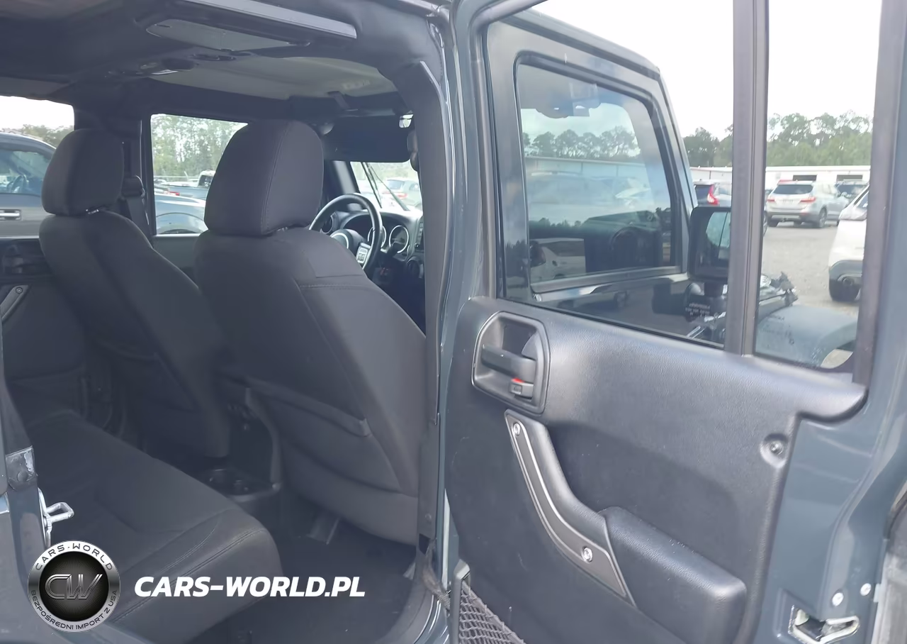 2016 Jeep Wrangler Unlimited Sport VIN:1C4BJWDG3GL258425 - 8