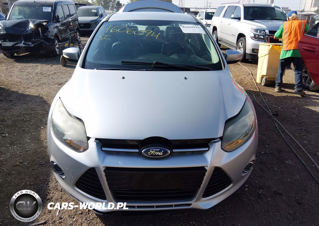 2014 Ford Focus Titanium VIN:1FADP3J26EL240616 - 12