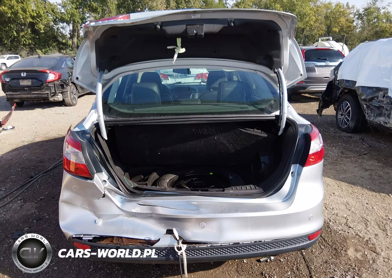 2014 Ford Focus Titanium VIN:1FADP3J26EL240616 - 16