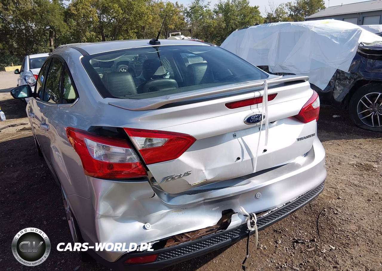 2014 Ford Focus Titanium VIN:1FADP3J26EL240616 - 6