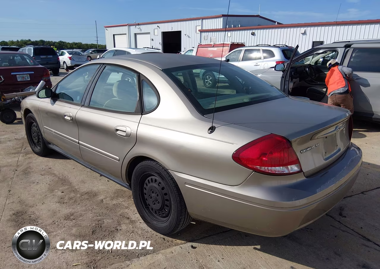 2007 Ford Taurus Se VIN:1FAFP53UX7A182771 - 3