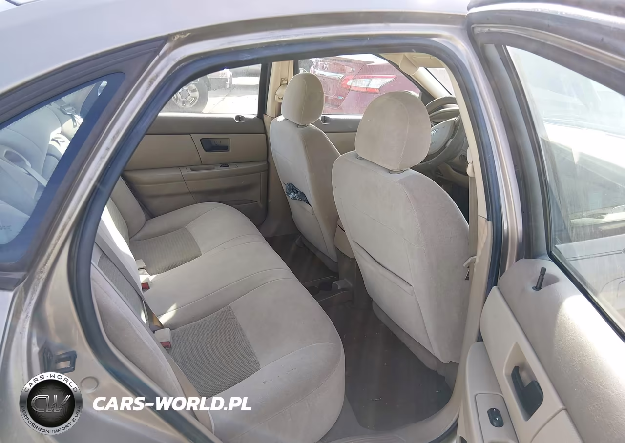 2007 Ford Taurus Se VIN:1FAFP53UX7A182771 - 8