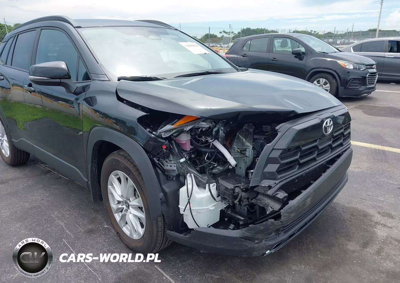 2026 Toyota Corolla Cross Le VIN:7MUCAAAG0TV207300 - 6