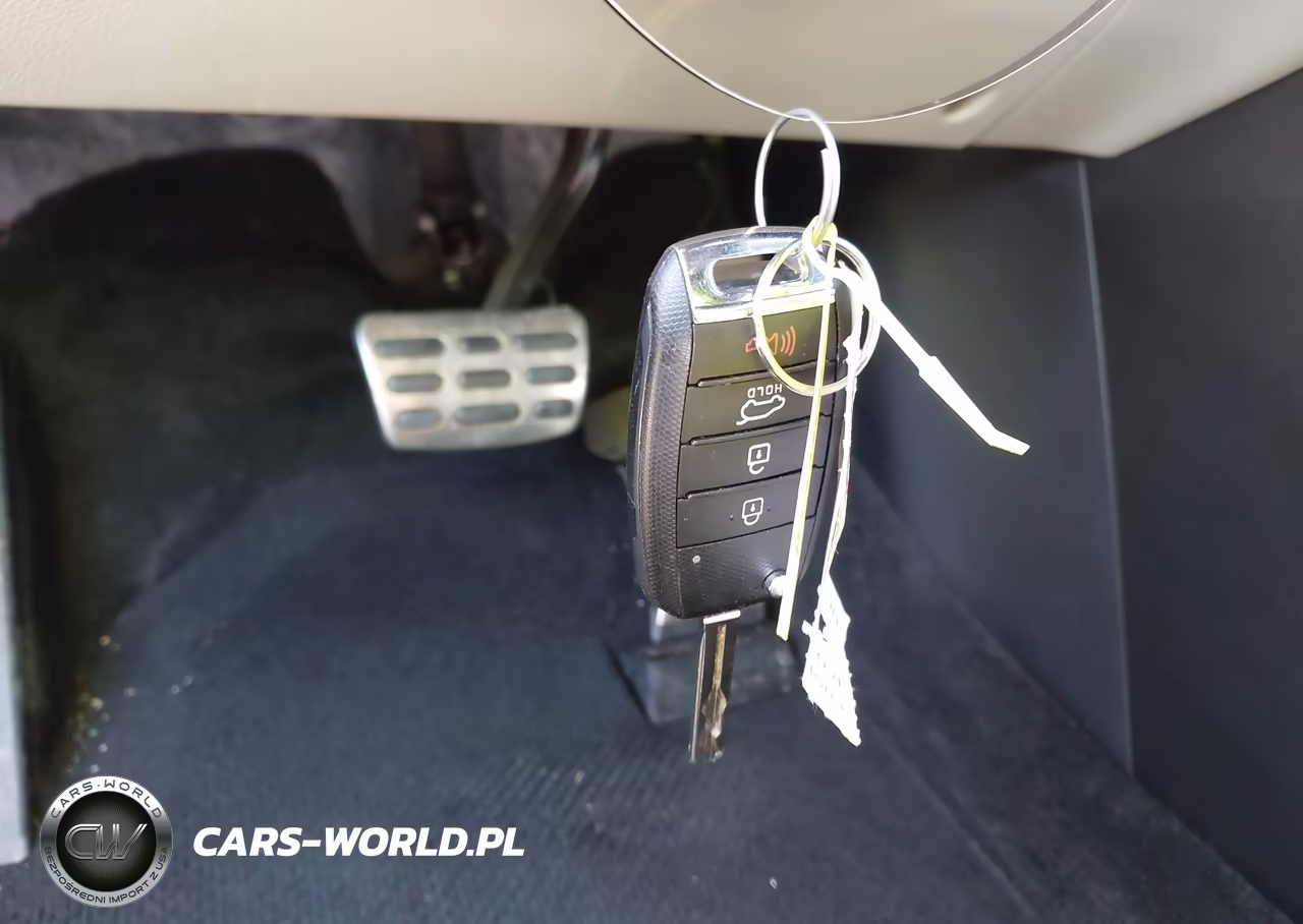 2020 Kia Sportage S VIN:KNDP63AC2L7773670 - 11