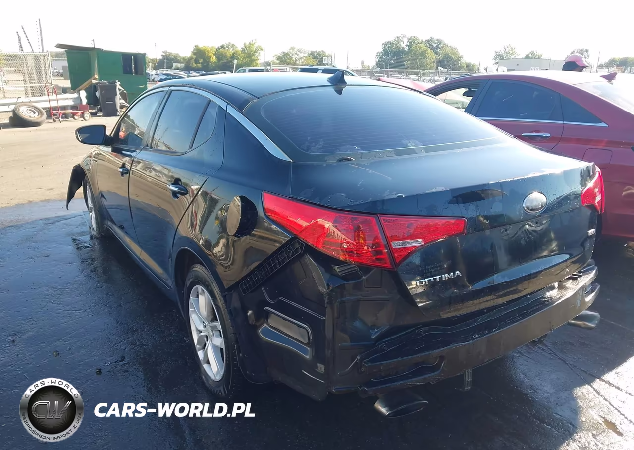 2013 Kia Optima Lx VIN:5XXGM4A79DG202829 - 3