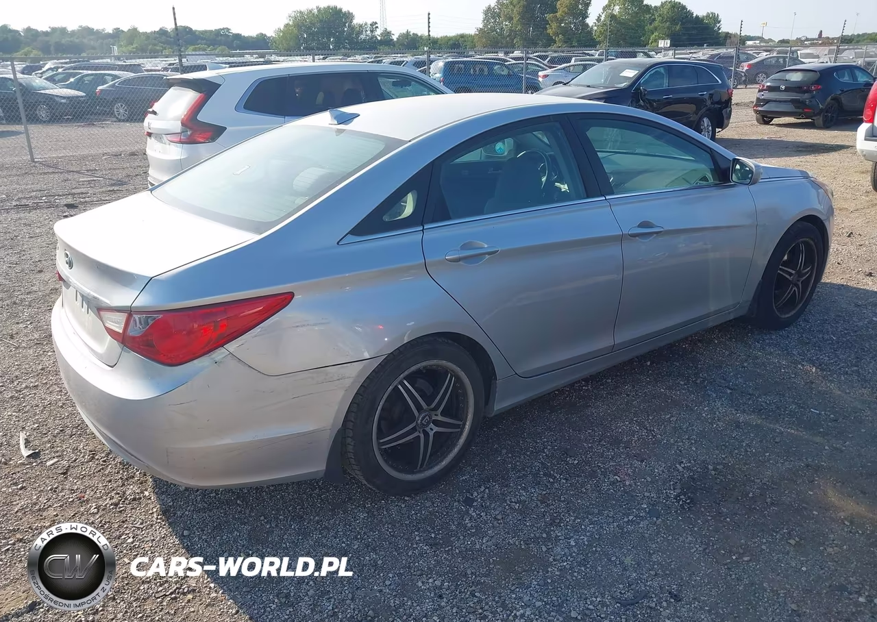 2013 Hyundai Sonata Gls VIN:5NPEB4AC5DH788685 - 4