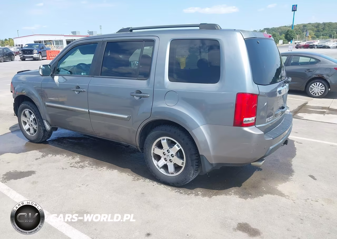 2009 Honda Pilot Touring VIN:5FNYF48979B045513 - 3