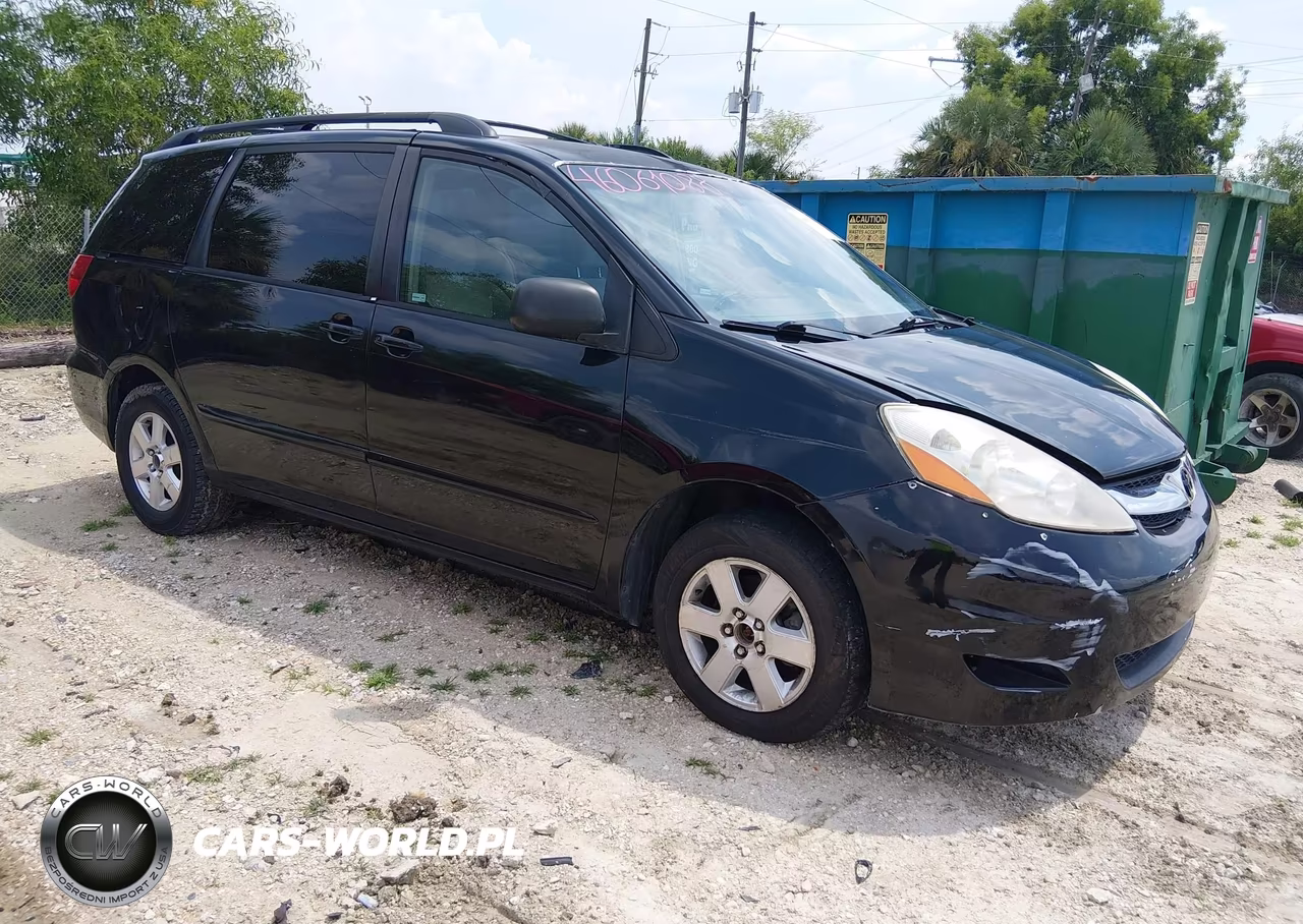 2010 Toyota Sienna Le