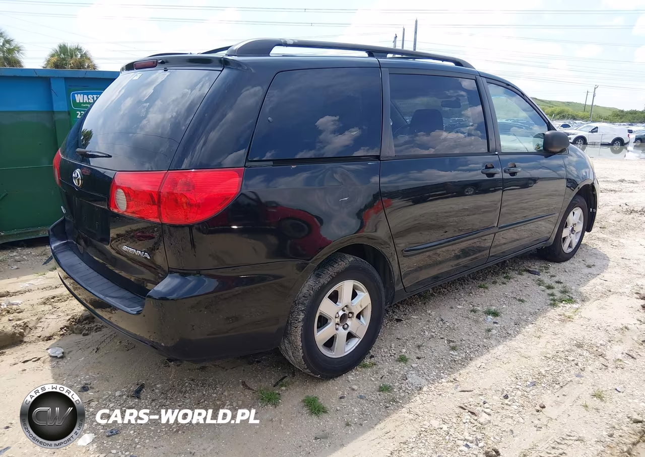 2010 Toyota Sienna Le VIN:5TDKK4CC2AS327806 - 4