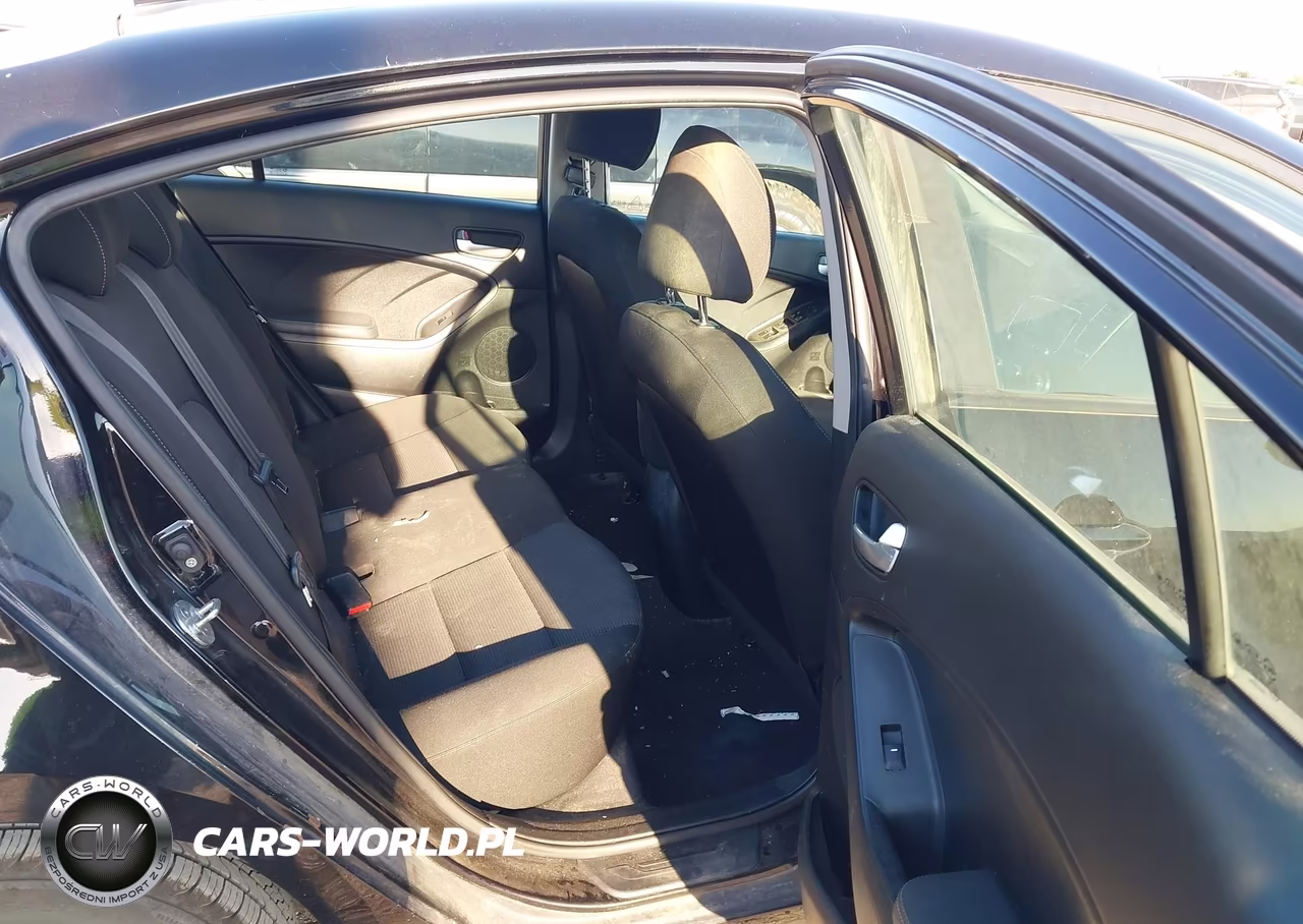 2018 Kia Forte Lx VIN:3KPFK4A78JE192879 - 8