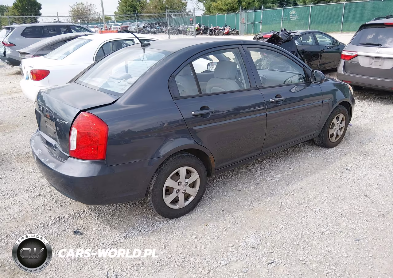 2010 Hyundai Accent Gls VIN:KMHCN4AC1AU423416 - 4