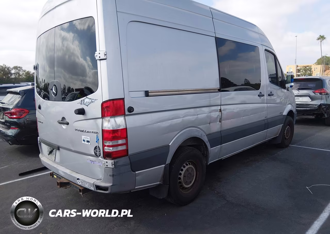 2015 Mercedes-Benz Sprinter 2500 Normal Roof VIN:WD4PE7CC0FP115783 - 4