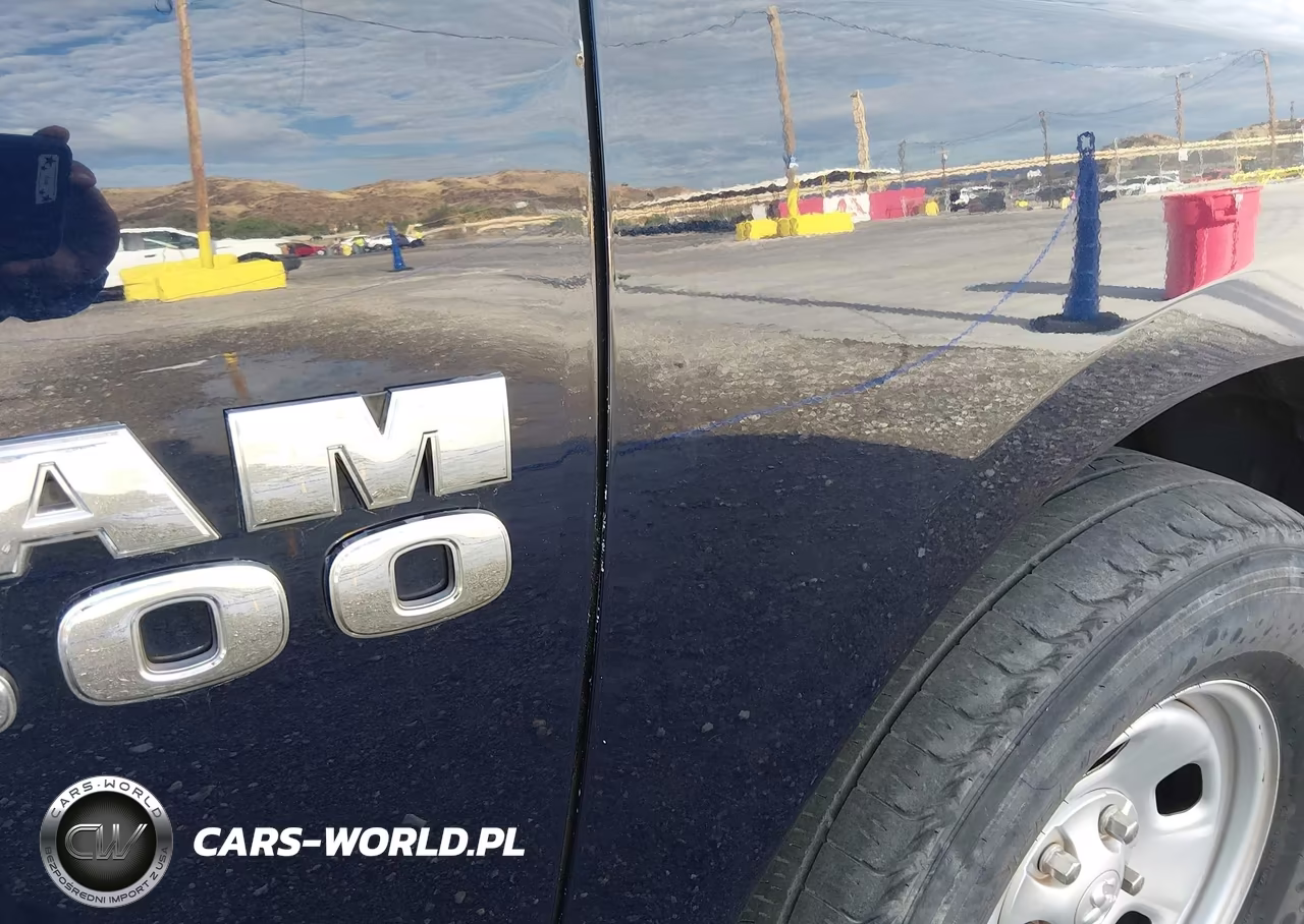 2018 Ram 1500 Tradesman 4X2 8' Box VIN:3C6JR6DGXJG255392 - 13