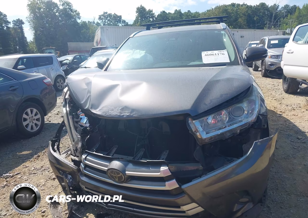 2017 Toyota Highlander Xle VIN:5TDKZRFH8HS518981 - 12