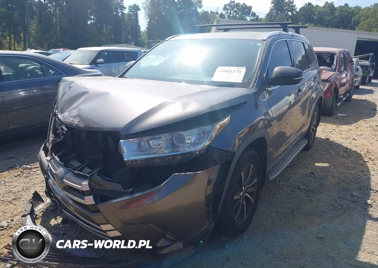 2017 Toyota Highlander Xle VIN:5TDKZRFH8HS518981 - 2
