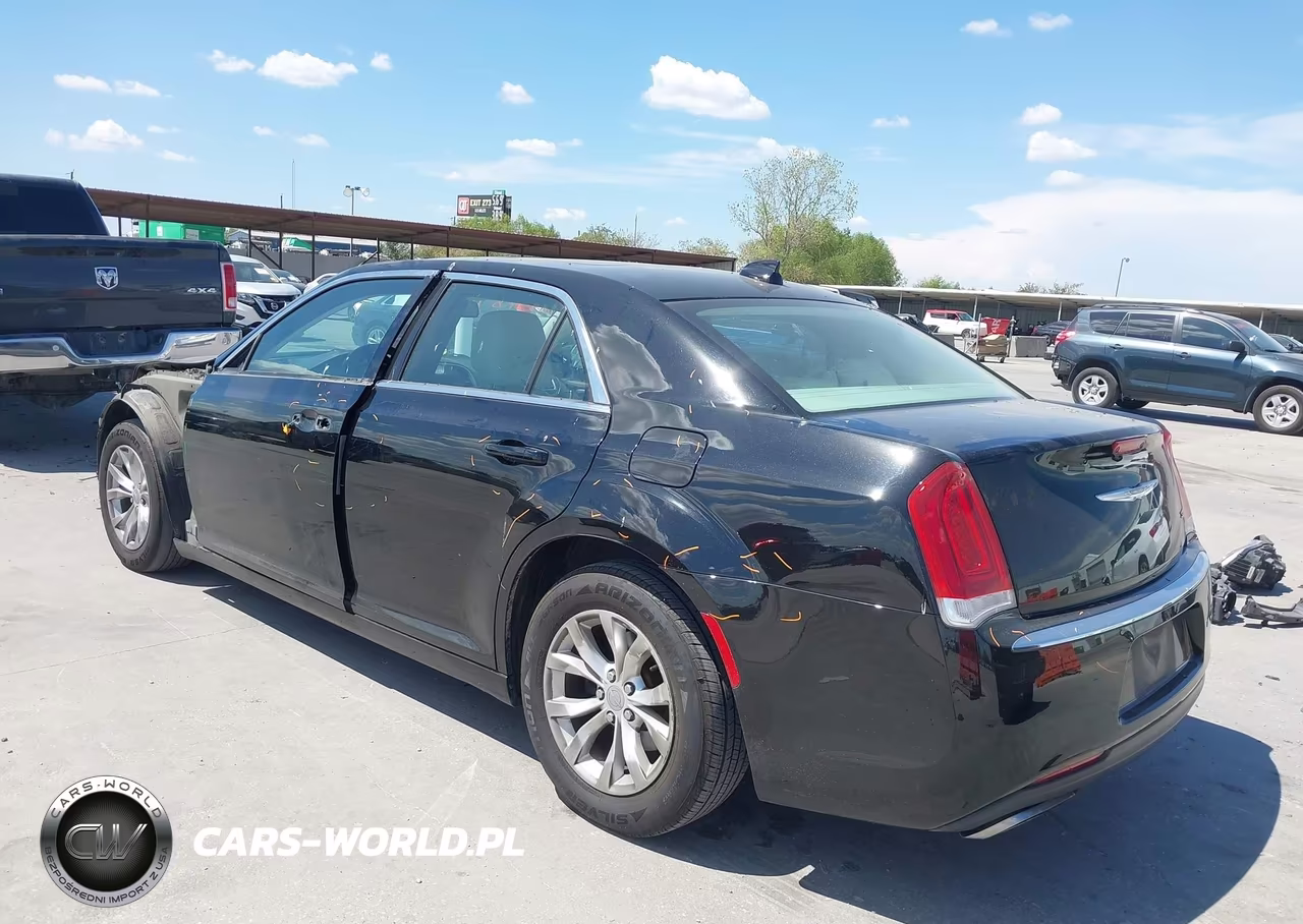 2015 Chrysler 300 Limited VIN:2C3CCAAG9FH868237 - 3