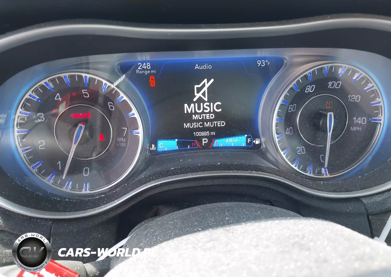 2015 Chrysler 300 Limited VIN:2C3CCAAG9FH868237 - 7