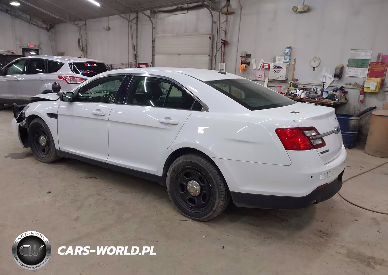2015 Ford Police Interceptor VIN:1FAHP2MK7FG180704 - 3