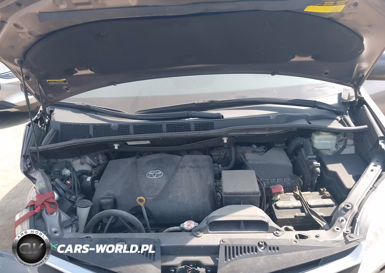 2019 Toyota Sienna Le 8 Passenger VIN:5TDKZ3DC1KS016809 - 10