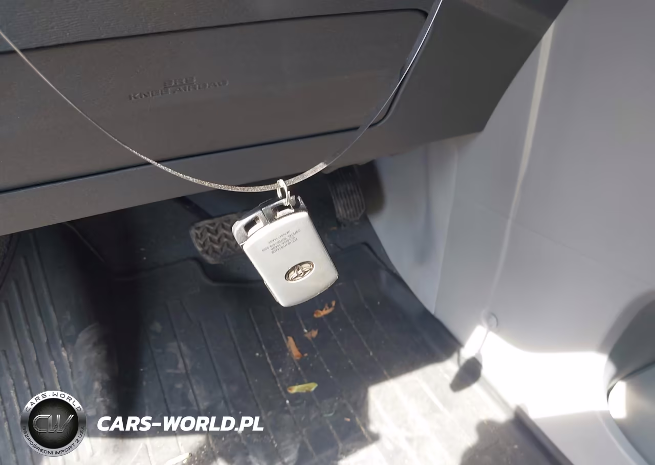 2019 Toyota Sienna Le 8 Passenger VIN:5TDKZ3DC1KS016809 - 11