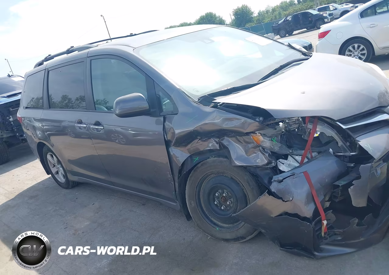 2019 Toyota Sienna Le 8 Passenger VIN:5TDKZ3DC1KS016809 - 14