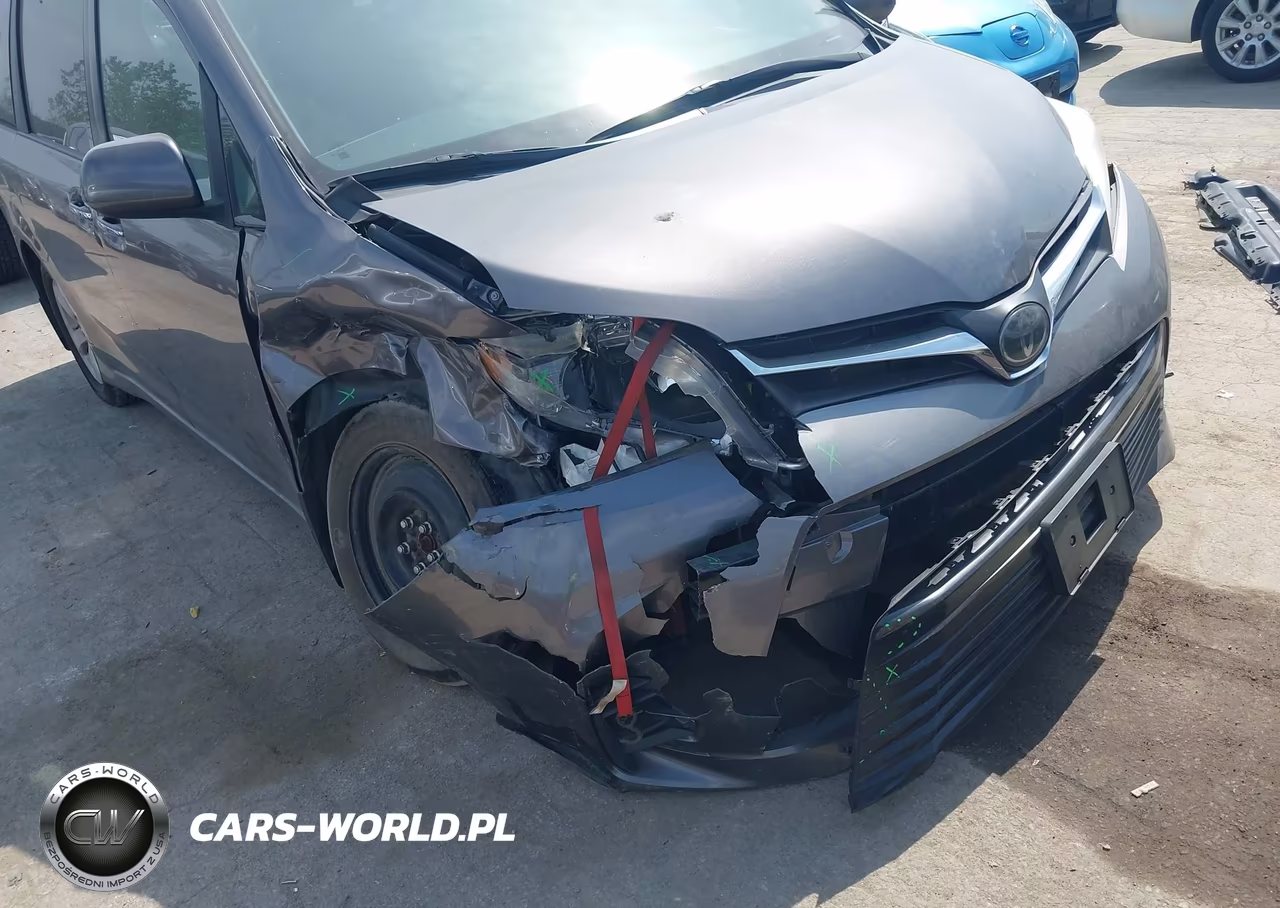 2019 Toyota Sienna Le 8 Passenger VIN:5TDKZ3DC1KS016809 - 6