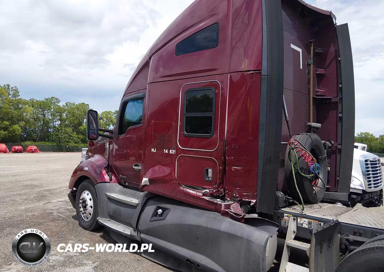 2017 Kenworth T680 VIN:1XKYDP9X3HJ146631 - 11