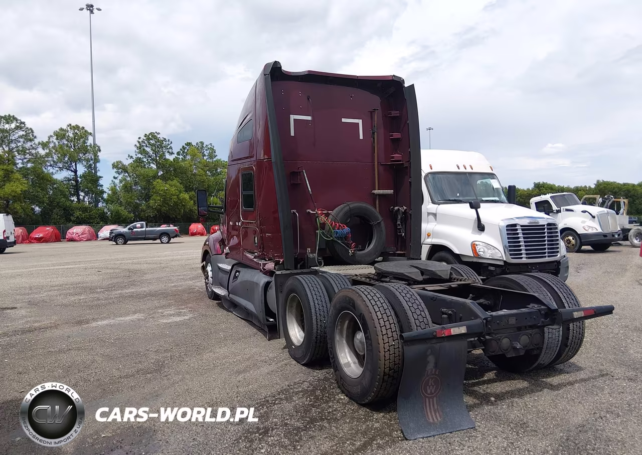 2017 Kenworth T680 VIN:1XKYDP9X3HJ146631 - 3