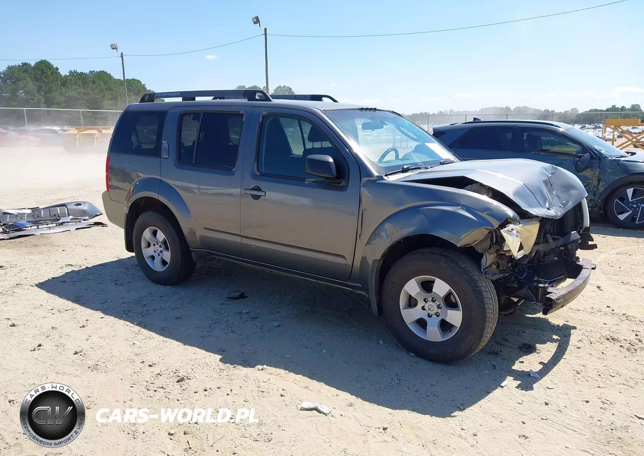 2005 Nissan Pathfinder Xe
